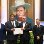 El Canciller Valdrack Jaentschke recibe las Copias de Estilo del nuevo embajador de Irán