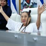 GLADYS AQUÍ Y ALLÁ !