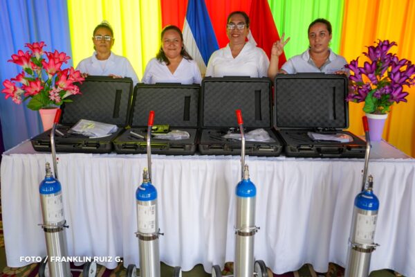 Nicaragua refuerza su lucha contra el cáncer con la entrega de equipos de alta tecnología