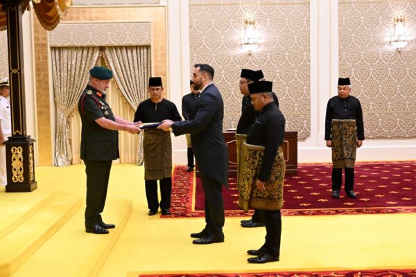 Compañero Mario José Armengol entregó Cartas Credenciales ante la Federación de Malasia