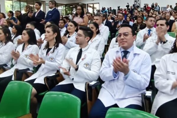 Hospital Militar y Universidad “4 de Mayo” forjan nuevos héroes de la salud
