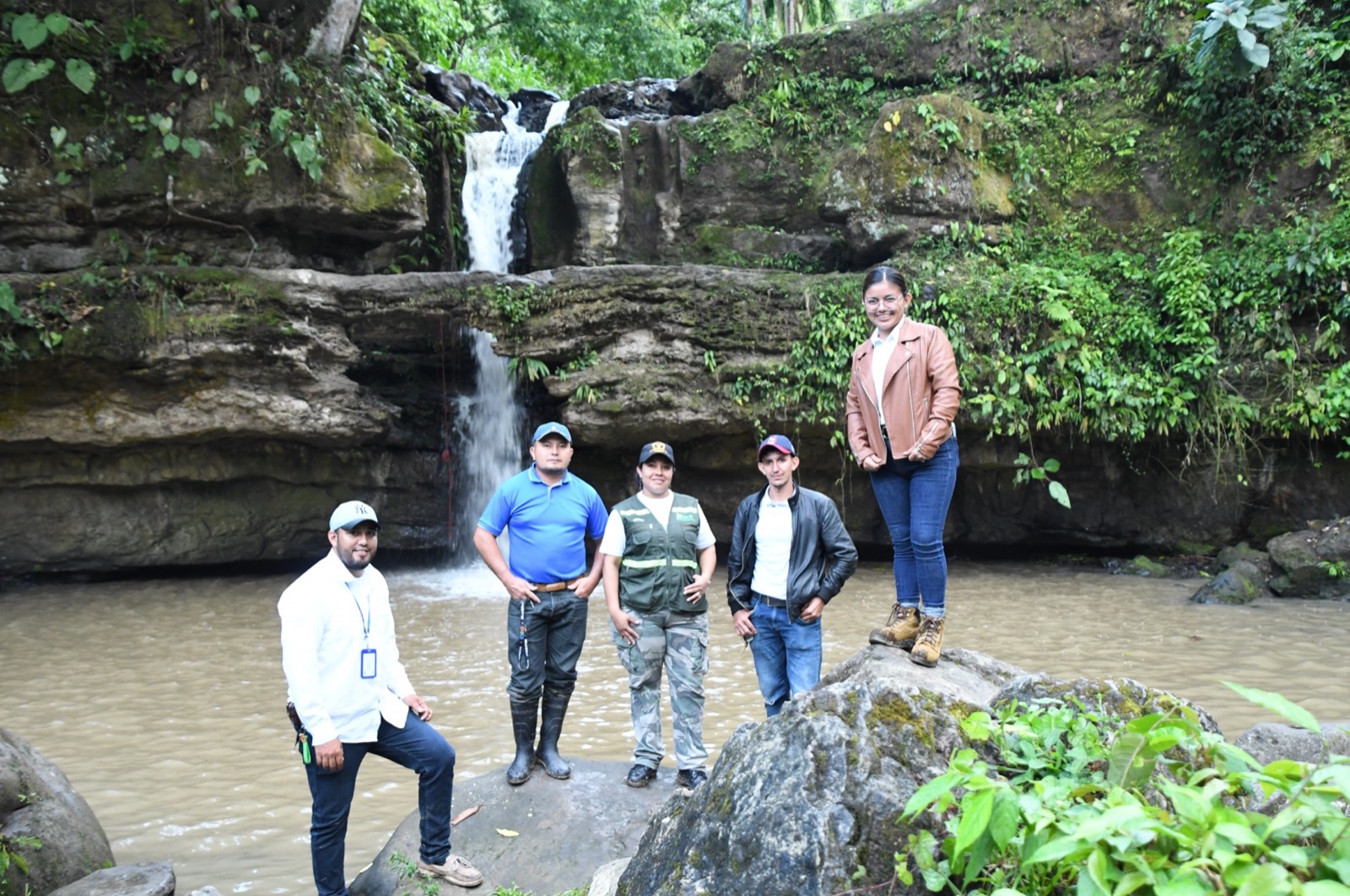 MARENA CON EMPRENDEDOR AMBIENTAL  