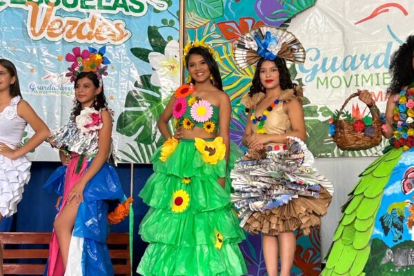 Jóvenes líderes ambientales protagonizan Elección de Reinas de la Madre Tierra en universidades y escuelas