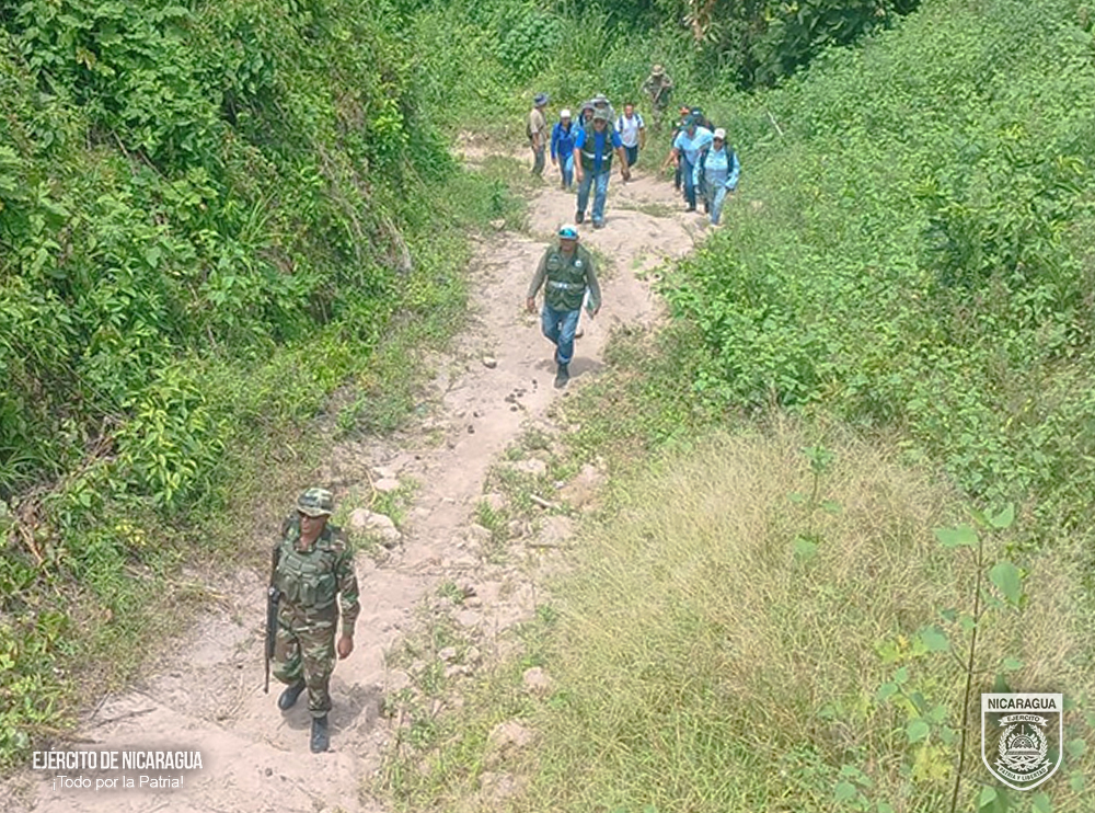Ejército acompaña inspección ambiental en Ayapal