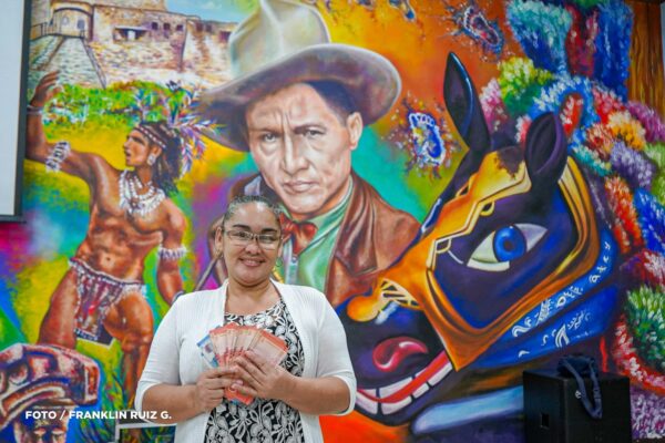 GRUN adelanta salario de junio a trabajadores públicos por el Día de las Madres