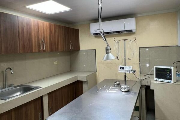 UNA inaugura moderna clínica veterinaria para fortalecer formación estudiantil en Camoapa