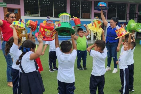 Niñez celebra con arte y alegría en festivales de MIFAMILIA