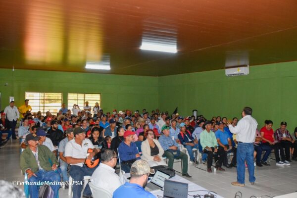 IPSA realiza encuentro con ganaderos en San Nicolás, Estelí