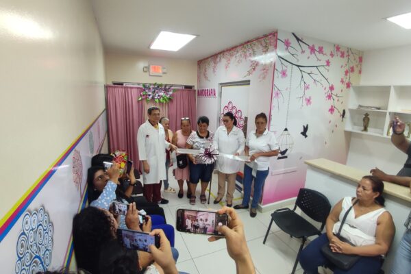 MINSA inaugura mamógrafo en Hospital Bertha Calderón