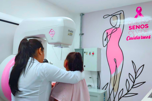 Instalarán mamógrafo en Hospital Bertha Calderón en homenaje a heroínas de la salud