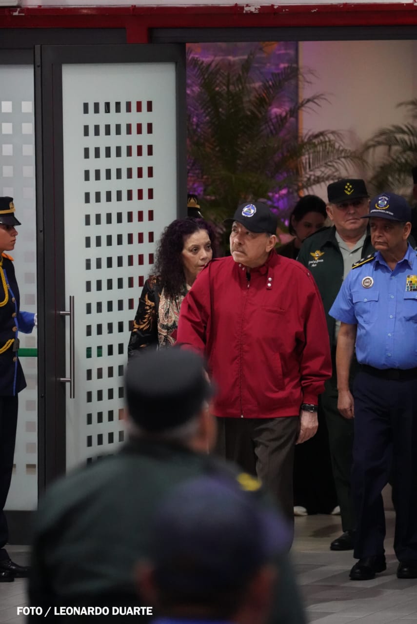 Copresidentes de nicaragua presiden acto de ascenso de altos mandos policiales