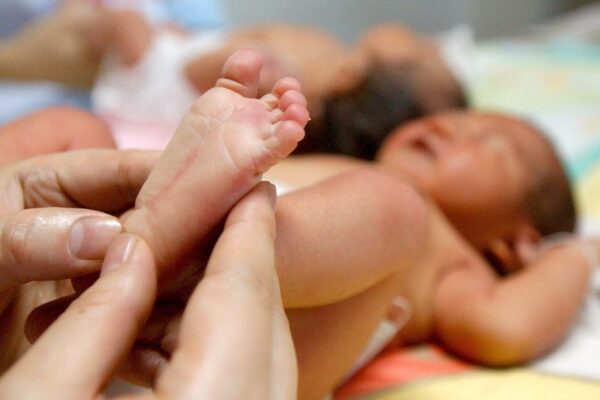 Nicaragua reduce en un 20% la mortalidad infantil en el primer semestre de 2025