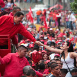 Chávez: Corazón de los pueblos, llama eterna de la revolución