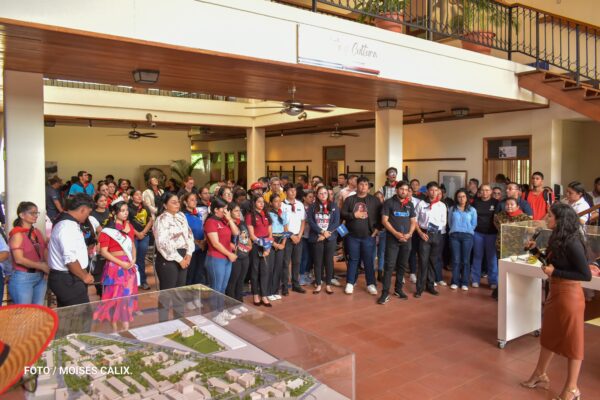 Universidad Casimiro Sotelo reinaugura Instituto de Historia en homenaje a la lucha revolucionaria