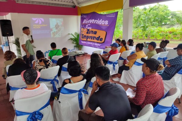 Emprendedores refuerzan su presencia digital con herramientas para el comercio en línea