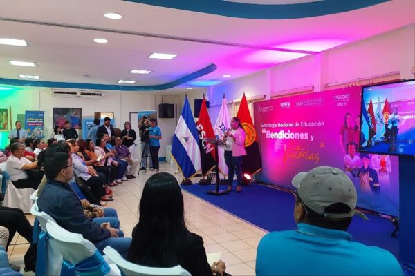 Sistema Educativo Nacional lanza programa de Evaluación y Certificación Internacional de Competencias Lingüísticas para docentes de inglés