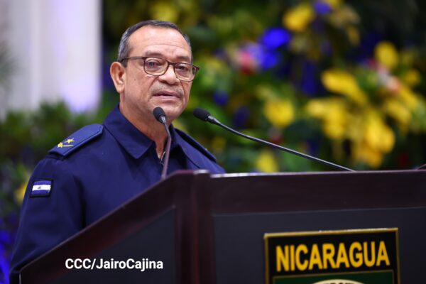 Fuerza Aérea honra su origen sandinista y promete seguir defendiendo la paz 