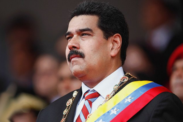 Presidente Nicolás Maduro honra el 46/19