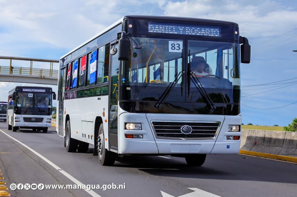 Nicaragua recibe apoyo internacional con nuevos autobuses, camiones y equipos para bomberos