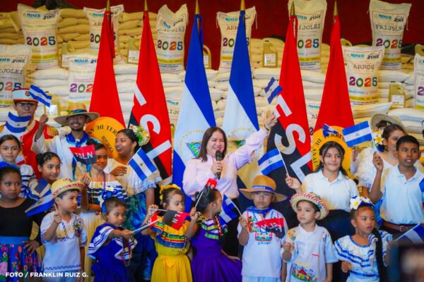 MINED realiza tercera entrega de merienda escolar a nivel nacional