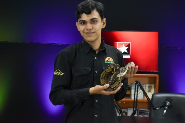 Iván Villagra: el joven que recorre Nicaragua para defender la flora y la fauna