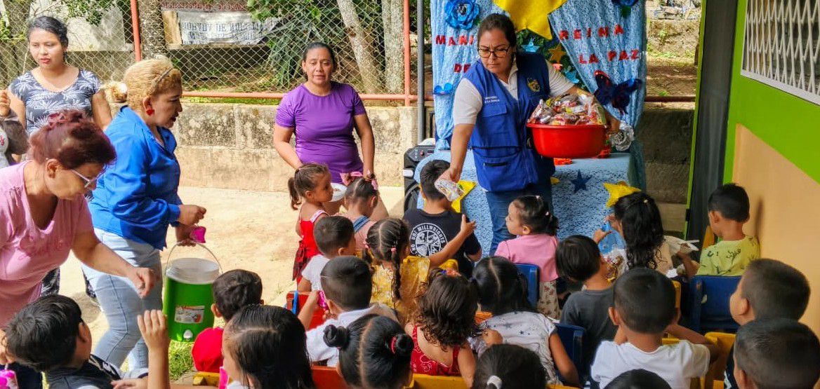 Niños, adolescentes y familias participan en actividades culturales de la Gritería Chiquita