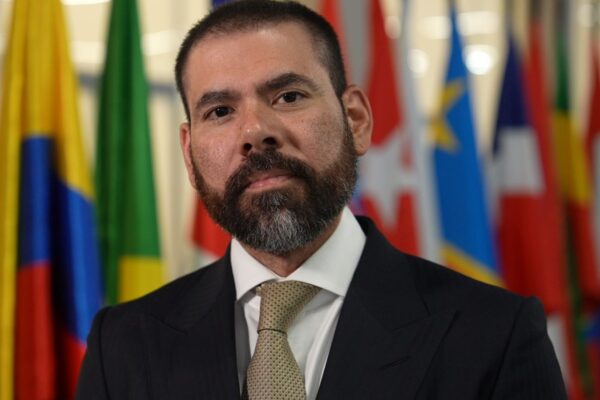 Compañero Laureano Ortega revela cómo Nicaragua va a aportar al desarrollo de la vacuna rusa contra el cáncer