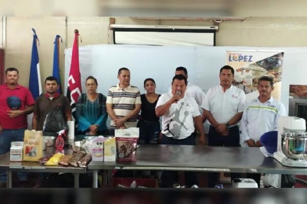 Emprendedores fortalecen calidad y creatividad en panadería y repostería nicaragüense