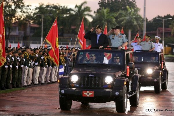 Ejército de Nicaragua conmemora 46 años con desfile en la Avenida de Bolívar a Chávez