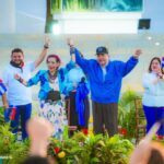 Copresidentes reciben la luz centroamericana con orgullo patrio