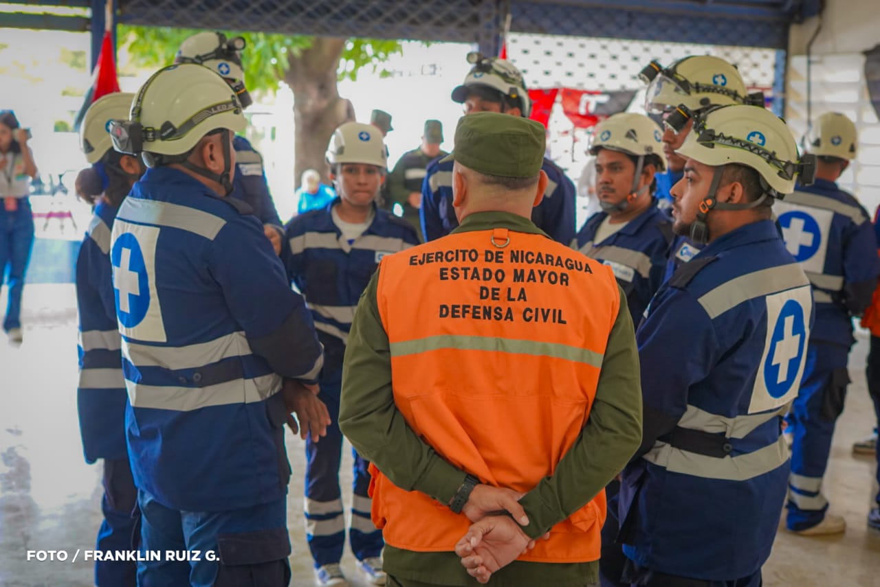 Cruz Blanca fortalece capacidades de rescate con apoyo del ejército