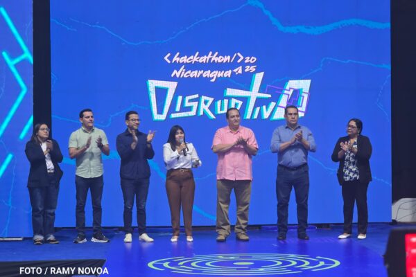 Juventud Creadora Impulsa la Innovación en el IX Hackathon Nicaragua Disruptivo 2025