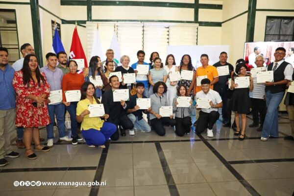 Alcaldía de Managua celebra culminación de cursos de comunicación digital