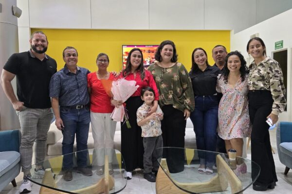 Katherine Velásquez trae a Nicaragua el segundo lugar del concurso internacional de canto lírico en Abjasia