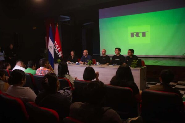 Nicaragua recibe a comunicadores de RT en español para fortalecer la batalla por la verdad