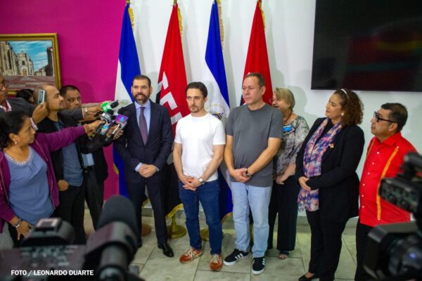 Nicaragua fortalece lazos culturales con Rusia a través del arte y la escultura