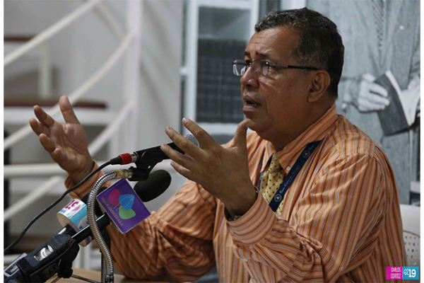 Gobierno reconoce a destacados historiadores con la Orden de la Independencia