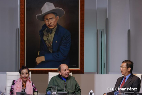 Copresidenta Rosario resalta la amistad y cooperación con China tras despedida del embajador Chen Xi