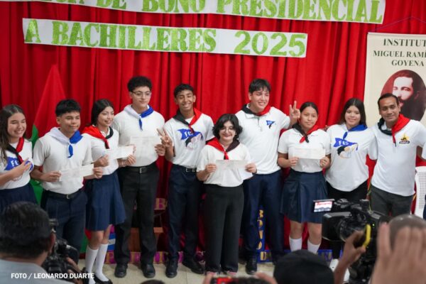 Bono Presidencial 2025 llega a 276 estudiantes del instituto Ramírez Goyena