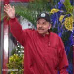 Con Daniel, todos juntos, porque juntos somos presidentes