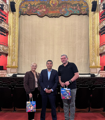 Embajada de Nicaragua impulsa cooperación cultural durante visita oficial al Teatro Nacional de Panamá