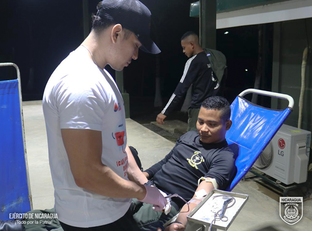 Integrantes del Batallón Ecológico “BOSAWAS” se suman a la donación de sangre