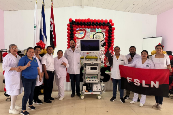 Entregan modernas torres de endoscopía para fortalecer la atención hospitalaria