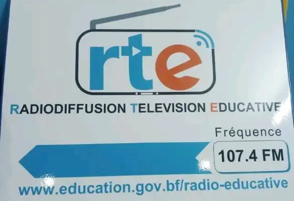 Burkina Faso lanza radio educativa para acercar el conocimiento al pueblo