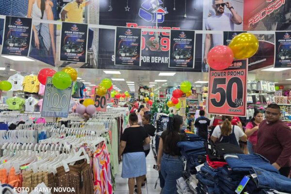 Comerciantes del Mercado Oriental invitan a aprovechar descuentos y promociones de fin de año
