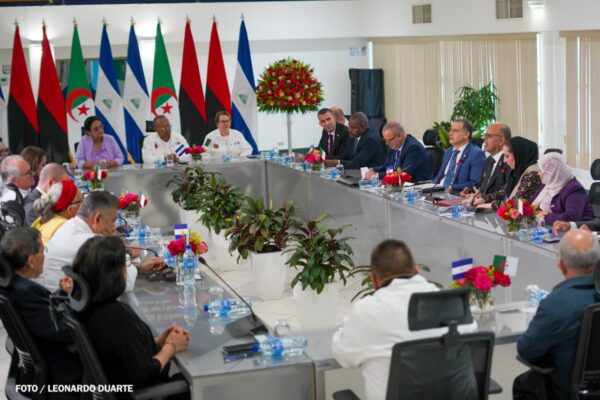 Asamblea Nacional recibe a delegación parlamentaria de Argelia y ratifica lazos de hermandad