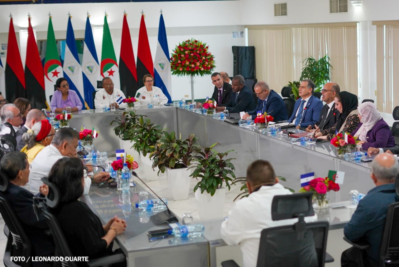 Asamblea Nacional recibe a delegación parlamentaria de Argelia y ratifica lazos de hermandad
