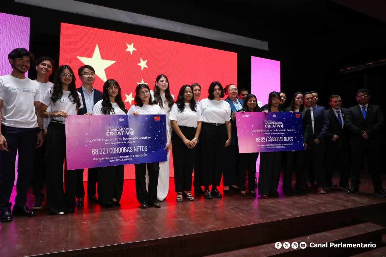 Creatividad y talento joven brillan en el Premio Nicaragua Creativa 2025