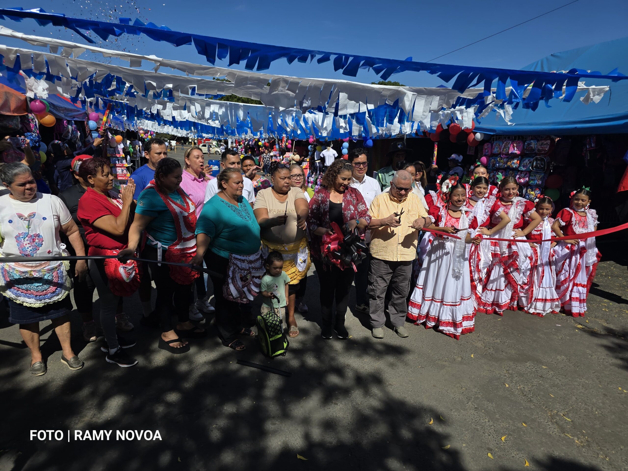 Inauguran ferias escolares 2026 en el Mercado Roberto Huembes con amplia oferta y precios accesibles