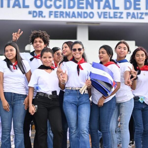 Foto de Imágenes de la Juventud Heroica en el Hospital Dr. Fernando Vélez Paiz